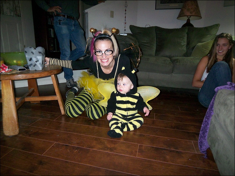 Emi , Jordan , Rachel  • We Buzz...We Trick...We Treat!  • The Doblick House  • Santa Cruz  • CA   • 10/31/2008