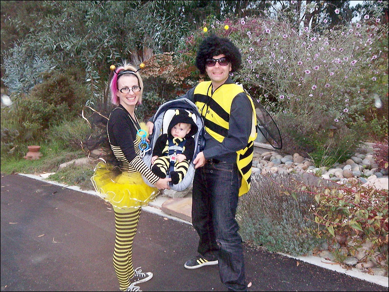 Emi , Jordan , Joey  • We Buzz...We Trick...We Treat!  • The Doblick House  • Santa Cruz  • CA   • 10/31/2008